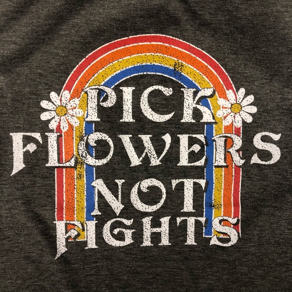 Pick Flowers Not War gray tank top - Picture 3 of 7